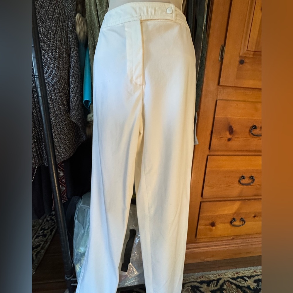Tahari Cream Wide Leg Pants Nylon/Lycra.. Like New Sz. 2